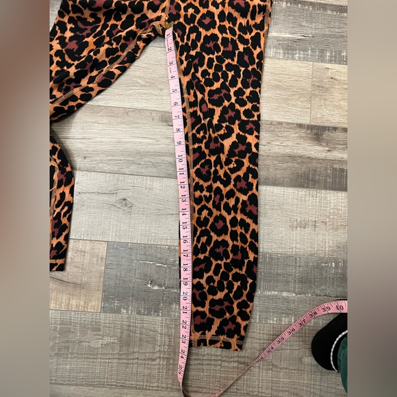 Fantastic J. Crew Weekend Animal Print Leggings size M EUC - Picture 6 of 6